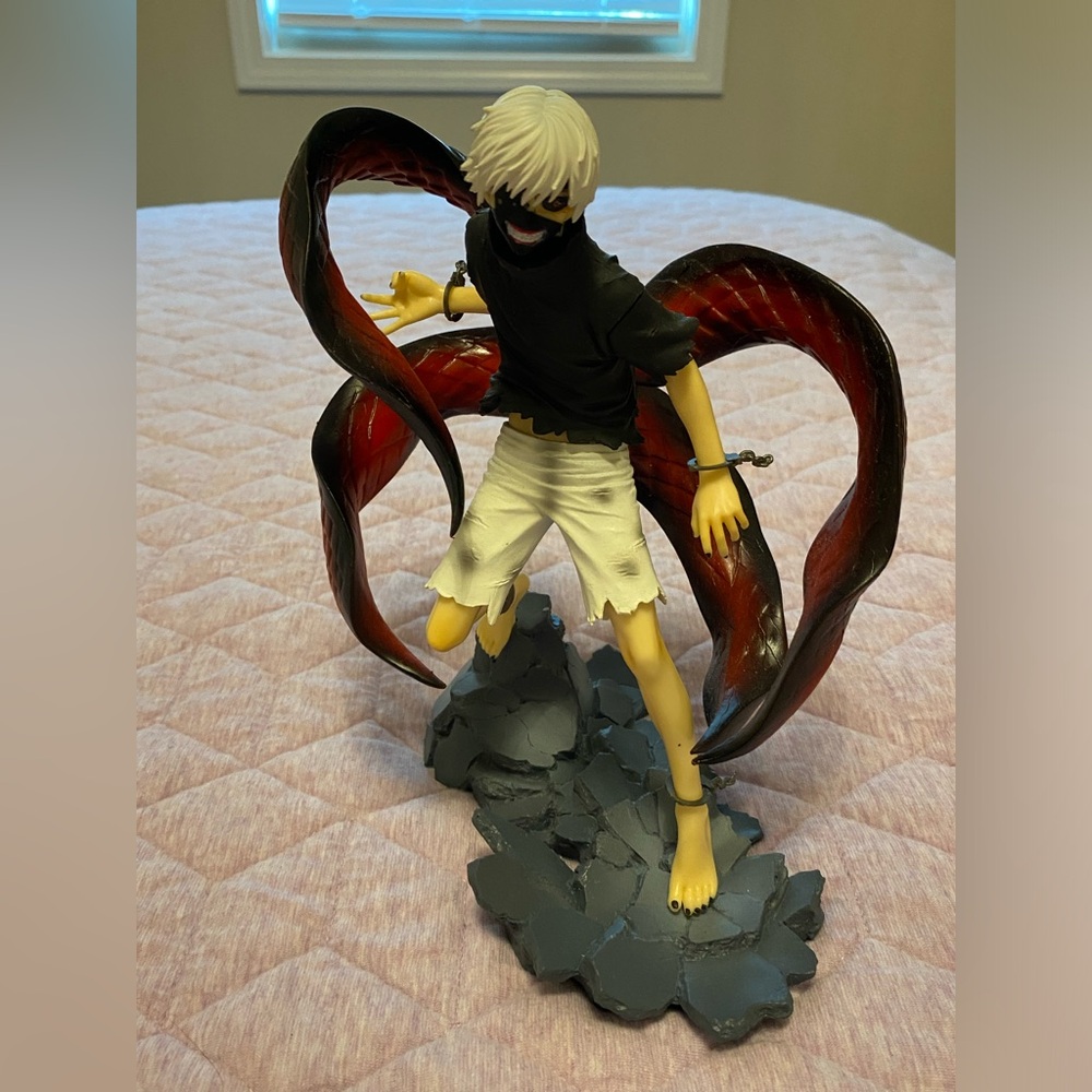 Tokyo Ghoul Kaneki Ken anime figure